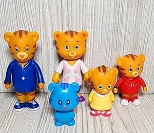 Figuras familiares de amigos del vecindario de Daniel Tiger 5 piezas - Imagen 1 de 3