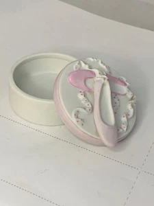 Vintage 1984 Lefton China Trinket round box holder - Picture 1 of 8