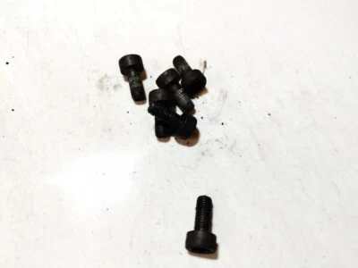 Volvo V50 2010 Flywheel Bolt Screw used, Genuine #1477811-16 - Imagem 1 de 4