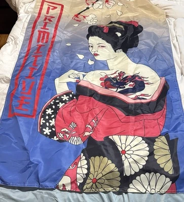 Tapiz colorido estampado de geisha de Zumiez Foto 1 de 4