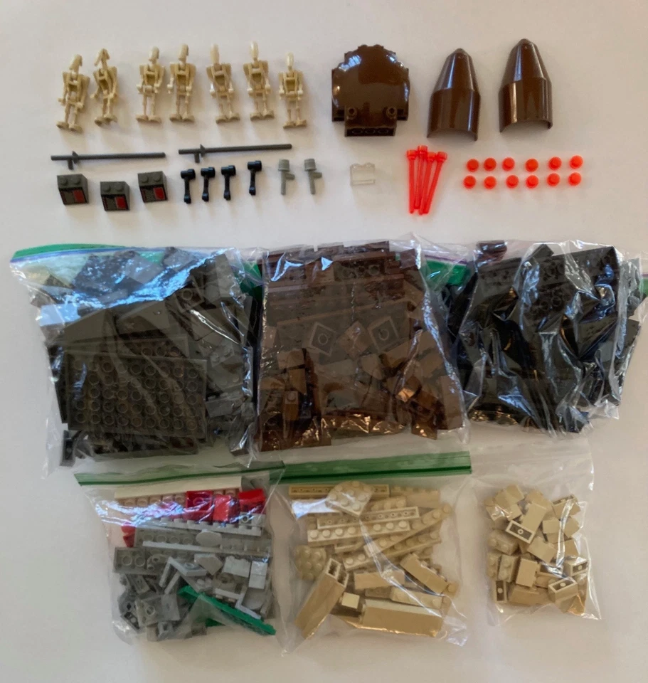 Lego Star Wars: 7184 Trade Federation MTT- 100% Complete with all 7 Minifigures - Image 1 of 4