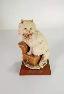 Giuseppe Armani Cat With Bow On Steps Figurine Made in Italy 7" - Picture 1 of 11