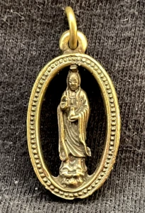 Statuette figurine en laiton amulette BOUDDHA DIVINITÉ PENDENTIF Thaïlande b78 - Picture 1 of 5