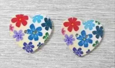 flower heart wood sewing buttons 2 holes 1 inch blue red #5 2pc set new - Image 1 of 2