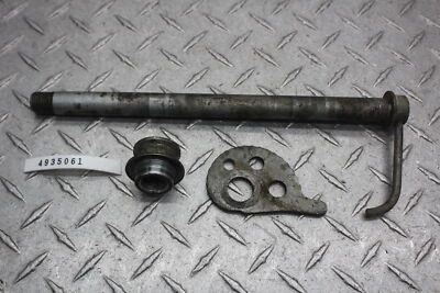 Yamaha IT250 1978 eje trasero llanta trasera eje perno pivote 1W6-25381-00-00 Foto 1 de 4