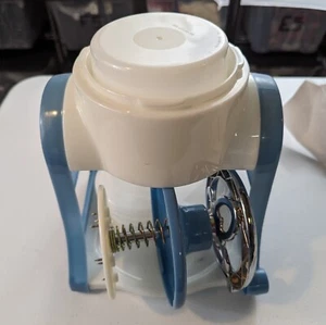 Pampered Chef Ice Shaver w/ Original Box 3 Cups & Lids Snow Cone Maker 2940 Blue - Picture 1 of 7
