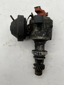 1983 VW Rabbit GTI Ignition Distributor Rounded Plug WIth Vacuum Advance - Picture 1 of 5