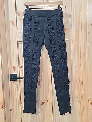 NUEVO CON ETIQUETAS Carine Negro Volantes Leggings Tirar de Cintura Elástica Pantalones Talla 6 *LEER* Foto 1 de 4