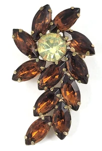 Beautiful 1950s Brooch Brown Navettes and Central Round Light Yellow - Foto 1 di 7