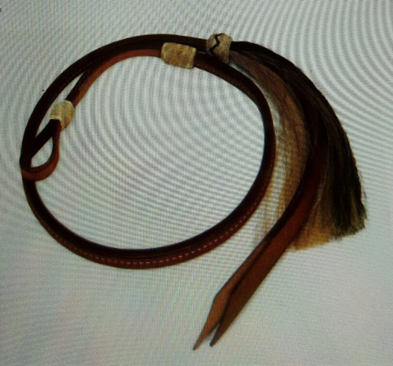 Western mediano aceite cuero crudo trenzado con borla de pelo de caballo debajo del barril racin Foto 1 de 1