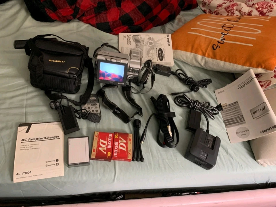 Sharp - VL-FDIU - Mini DV Touch screen 200x Digital Lens Viewcam W Case, + More - Image 1 of 4