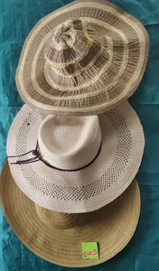 Paket x 3 Damen Strandhüte in beige in gutem Zustand. - Bild 1 von 3