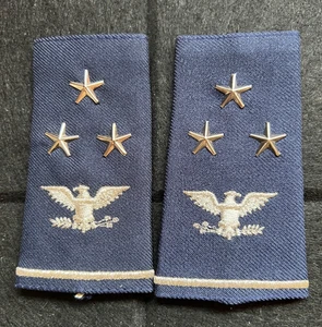 PAIR EPAULETTE SHOULDER BOARDS UNIDENTIFIED EMBROIDERED NAVY BLUE - Picture 1 of 5