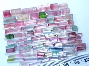 Hermoso Lote 115 Cts Mezcla Colores Cristales Turmalina Buena Calidad de Afganistán - Imagen 1 de 6