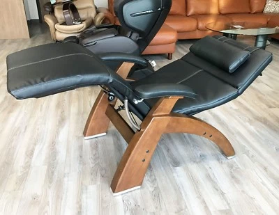 Silla perfecta Human Touch Walnut PC-420 Classic Plus cuero negro gravedad cero Foto 1 de 4