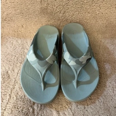 Oofos Oofos Sport Flex камуфляж шлепанцы серый туфли сандалии размер мужской 8 женщин 10 - Изображение 1 из 4