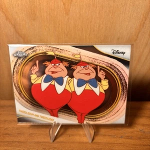 Tweedledum & Tweedledee 2025 Topps Chrome Disney Karte #179 Alice im Wunderland - Bild 1 von 2