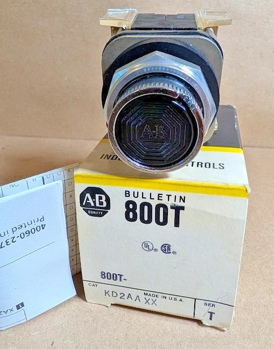 Pulsador selector Allen-Bradley 800T-KD2AAXX, negro, 2NO/2NC (nuevo en caja) Foto 1 de 4
