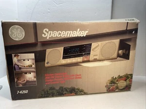 Vintage ~ GE Spacemaker Radiowecker AM/FM Hardware & Glühbirne Modell 7-4250A funktioniert - Bild 1 von 8