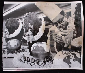 Apolo 11 1969 astronautas cena estatal pasteles chef 8,5" x 7,5" blanco y negro foto de prensa - Imagen 1 de 2