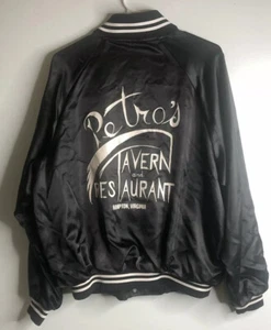 HERREN VINTAGE 90ER JAHRE PETROS TAVERN SCHWARZ GEKNÖPFT SATIN JACKE GRÖSSE XL. Virginia - Bild 1 von 4