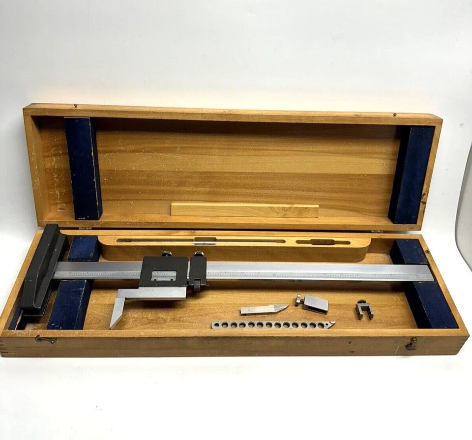 VINTAGE Brown & Sharpe No. 586 Height Gauge 20" With Wooden Case  & Accessories - Image 1 of 4