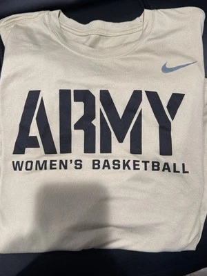 Camiseta Nike de baloncesto del ejército para mujer talla mediana Foto 1 de 4