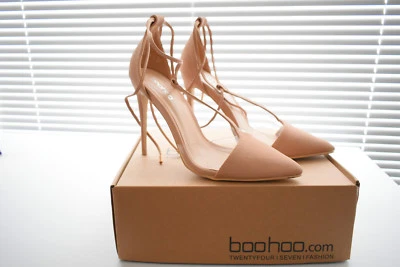 Tacones de tiras con barra en T puntiaguda BOOHOO, talla 5 del Reino Unido, altura del talón 10,5 cm Foto 1 de 4