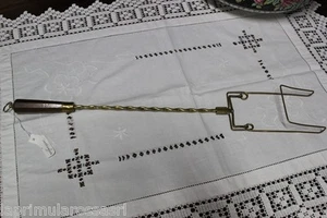 FORCHETTA ANTICA IN OTTONE PER BRUSCHETTA L. cm 58 - VINTAGE TOASTING FORK - Picture 1 of 9