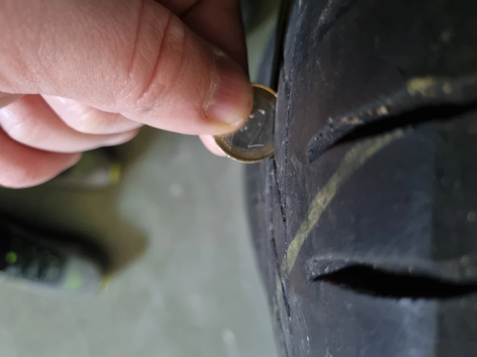 sommerreifen mit alufelgen Renault 185/65R15 - Bild 1 von 4