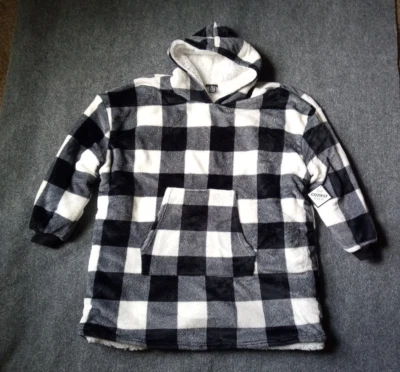 黑色/白色水牛格子连帽运动衫可穿戴舒适夏尔巴毯 — 第 1/4 张图片