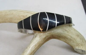 VINTAGE SOUTHWEST BLACK ONYX MEXICAN BANGLE CUFF STERLING - Picture 1 of 7