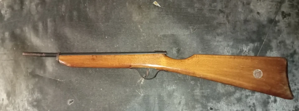 Jouet ancien Carabine à fléchettes - bois et métal - étiquette NS - fonctionnel - Photo 1/4