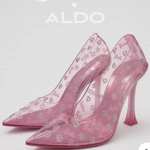 Barbie x ALDO Colección Barbietessy Rosa Tacón de Aguja Monograma B Talla 9 NUEVO - Imagen 1 de 15