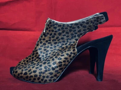 Zapatos de salón Moda Spana para mujer Patty Leopardo con honda usados talla 10M Foto 1 de 4