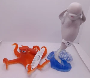 BULLYLAND SCHLÜMPFE MÄRCHEN 12625 +12627 AUF DER SUCHE NACH DORY HANK & BAILEY - Bild 1 von 2