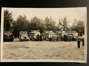 CPA BRIGADE de SAPEURS POMPIERS avec plusieurs type de camions ehelle à Voir ! - Foto 1 di 2