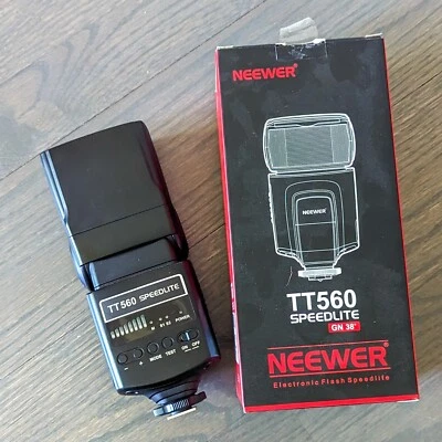 Neewer TT560 Flash Speedlite for Canon Sony Nikon Panasonic Olympus Pentax DSLR - Image 1 of 4