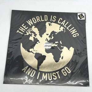 GRADUATION CAP DECORATIVE DESIGN THE WORLD IS CALLING AND I MUST GO-SEALED-NEW - Picture 1 of 9