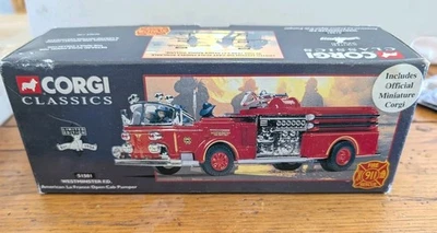 Bomba contra incendios Corgi Classics American La France con perro Corgi y papeles nueva... Foto 1 de 3
