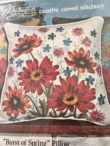 Neu in Verpackung Vintage Burst of SPRING Crewel Kissen-Set Paragon Creative Stitchery 2 VERFÜGBAR - Bild 1 von 7