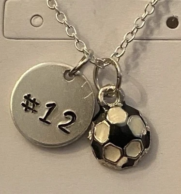 个性化足球项链选择字母或数字小饰品 18 英寸链式珠宝首饰  — 第 1/4 张图片