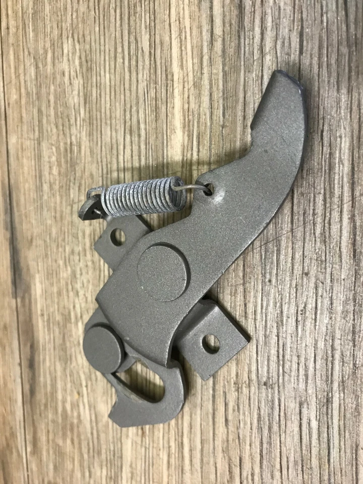 66 Plymouth Satellite Belvedere B 1966 carrocería capó mango de liberación OEM Foto 1 de 1