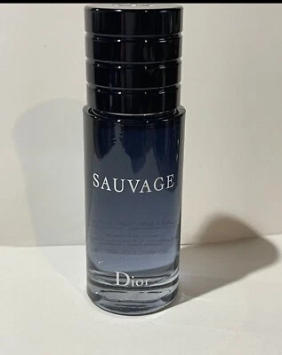Dior Sauvage Eau De Toilette Spray 1oz/30ml Novo - Imagem 1 de 4