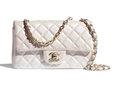 Bolso Bandolera Chanel 21S Blanco Iridiscente Mini Solapa Rectángulo CC Acolchado Cadena Foto 1 de 4