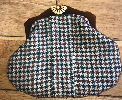 Genuine 1940’s tweed clutch bag with Bakelite shell clasp Exquisite 10” W X 8” H - Image 1 of 4