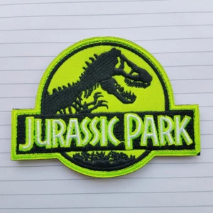 Jurassic Park Film Logo bestickt Haken Aufnäher Dinosaurier T-Rex neu grünes Abzeichen - Bild 1 von 3