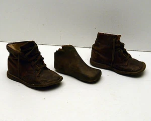 Antique kids Shoes leather and wood Shoe Form  - Picture 1 of 7