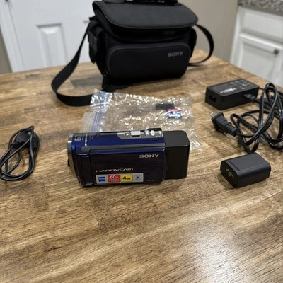 Sony Handycam DCR-SR44 Camcorder 60x Zoom HDD – Works Tested As Shown - Image 1 of 4