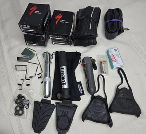 Lotto ricambi bici ciclismo alcuni tubi pompe lotto casuali - Foto 1 di 16